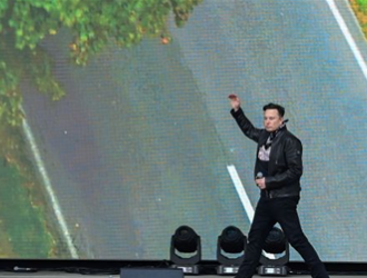 欧洲首家特斯拉工厂建成：马斯克举办跳舞机器人狂欢派对