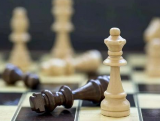 生存与博弈：新能源汽车的三个新战场