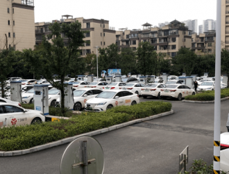 冬季充电频繁，新能源车充电桩基本靠抢