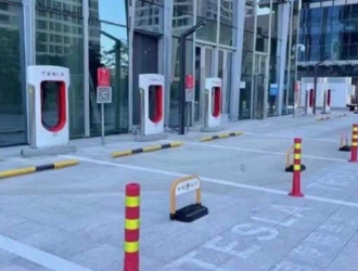 特斯拉：在中国大陆已建设开放超过8000个超级充电桩