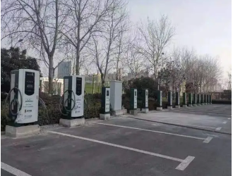 买了电动车小区却没充电桩，一个电话解了难题
