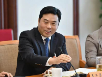 王连春代表：打造可再生能源示范基地 绘就美丽新沿海
