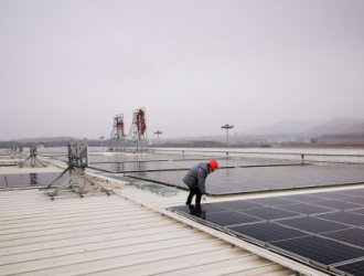 花湖机场屋顶光伏项目部分并网发电 屋顶发电忙 屋内发货快