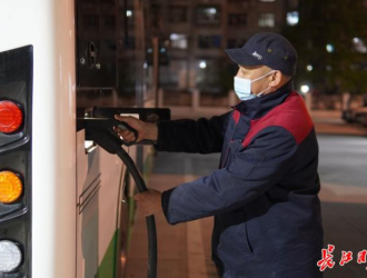 武汉充电站上新啦！平均90分钟可“喂饱”一辆电动公交