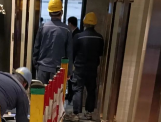 居民安装汽车充电桩遇困难，社区帮忙协调解决