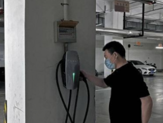 西安一小区十多名业主想安装充电桩 物业称存在安全隐患不允许