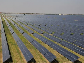 国家电投东北公司润苏莫150MW光伏治沙项目并网